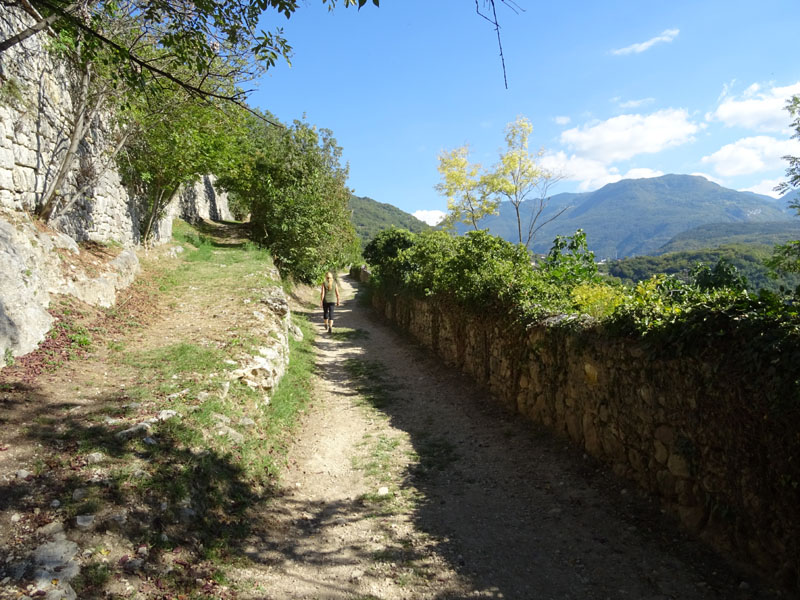 Giro del Monteghello -  sentiero F1 (Rovereto)